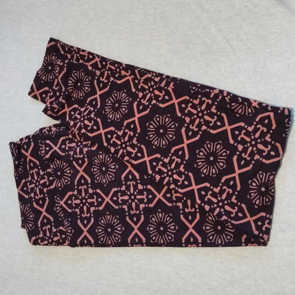 TC Black and brown patterned leggings